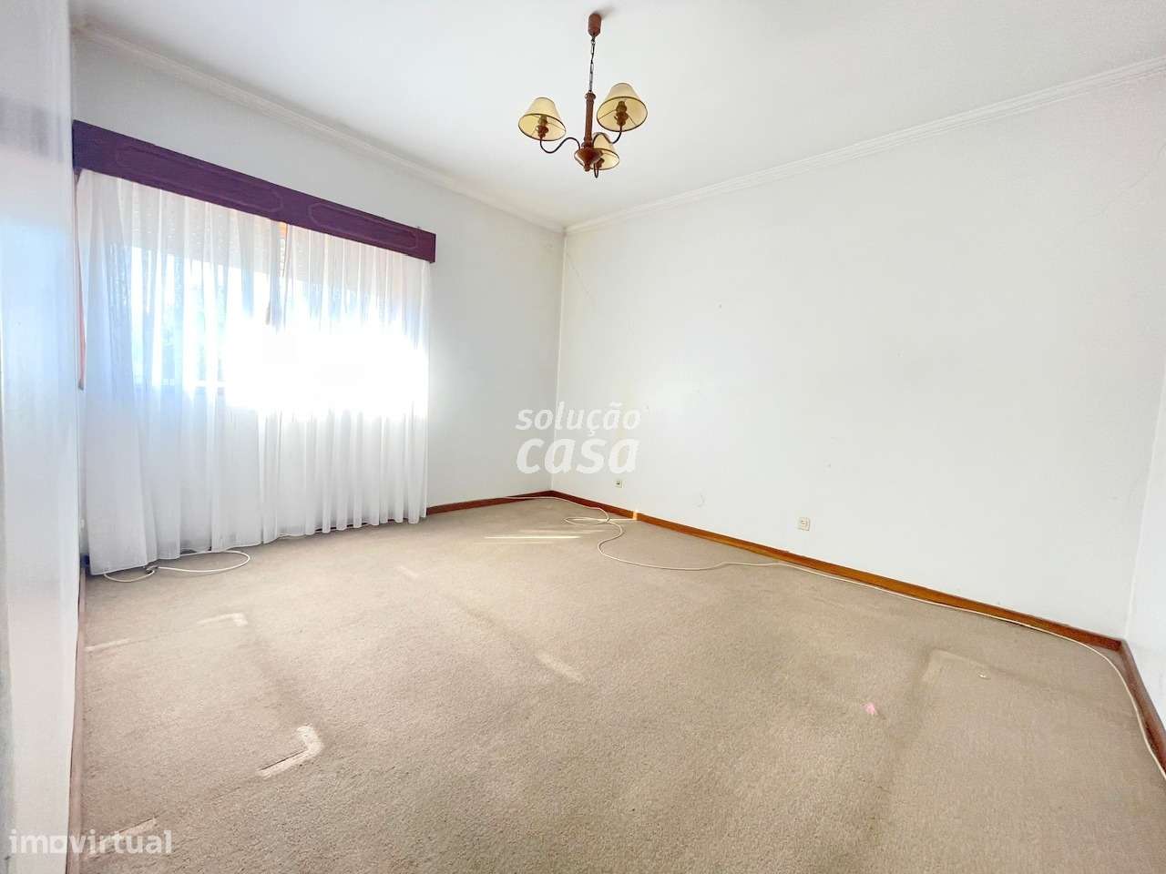 Apartamento T3 com Lugar de Garagem, localizado a 650 metros da Estaçã-23