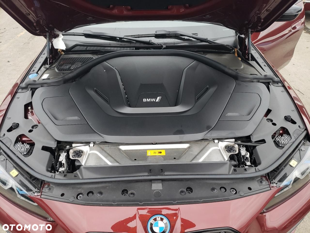 BMW i4 - 11