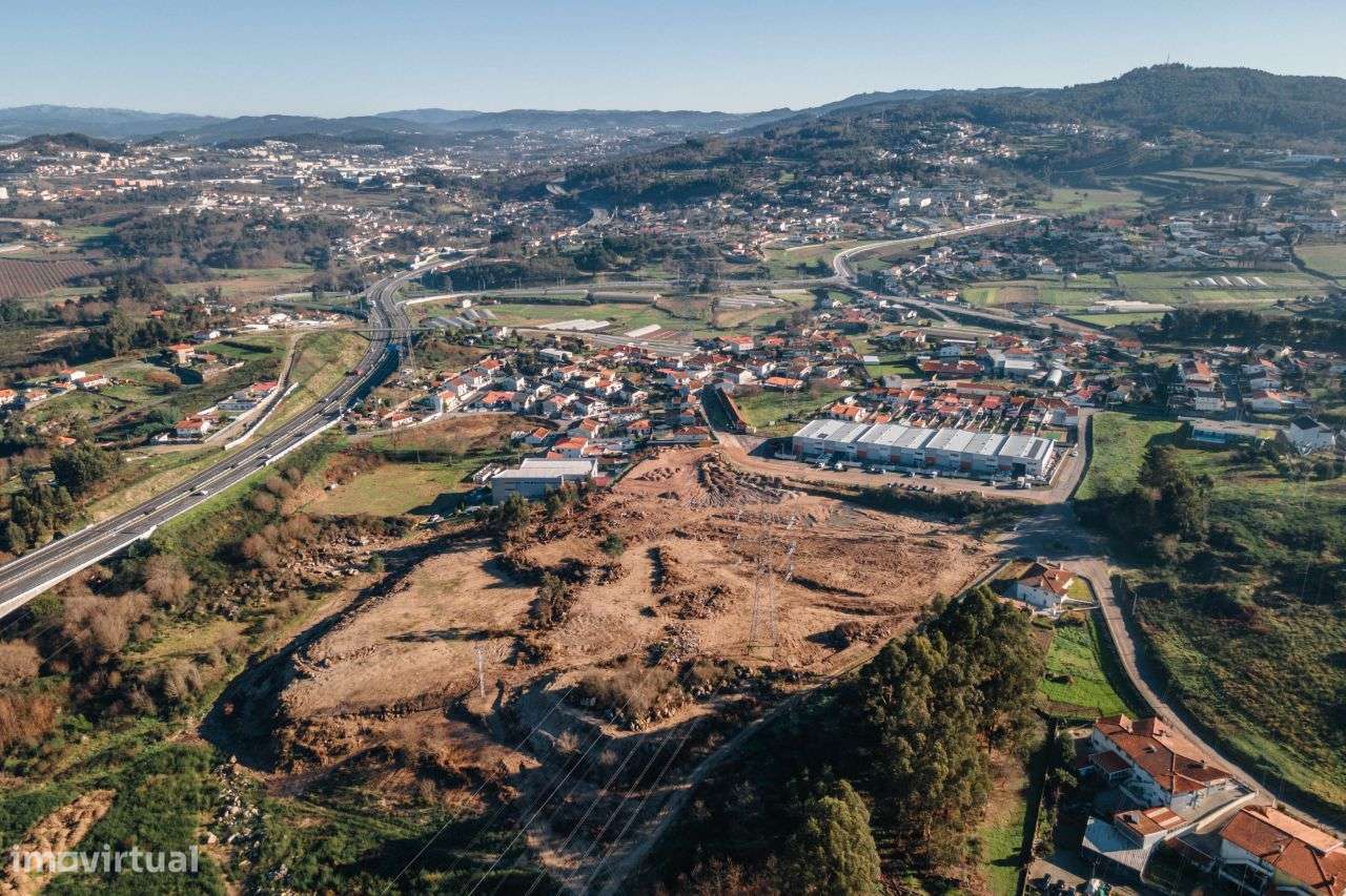 Terreno com 30.000m2 em Serzedelo - Grande imagem: 2/6