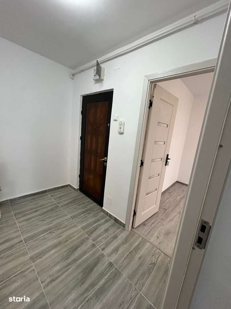 De vanzare apartament cu 3 camere, renovat complet, zona ultracentrala - Imagine principală: 5/7