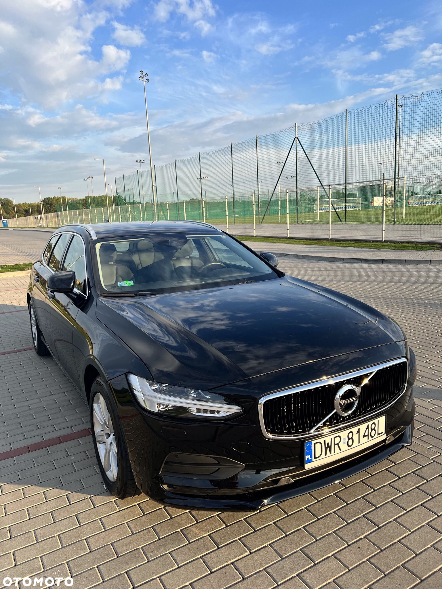 Volvo V90 D3 Momentum - 1