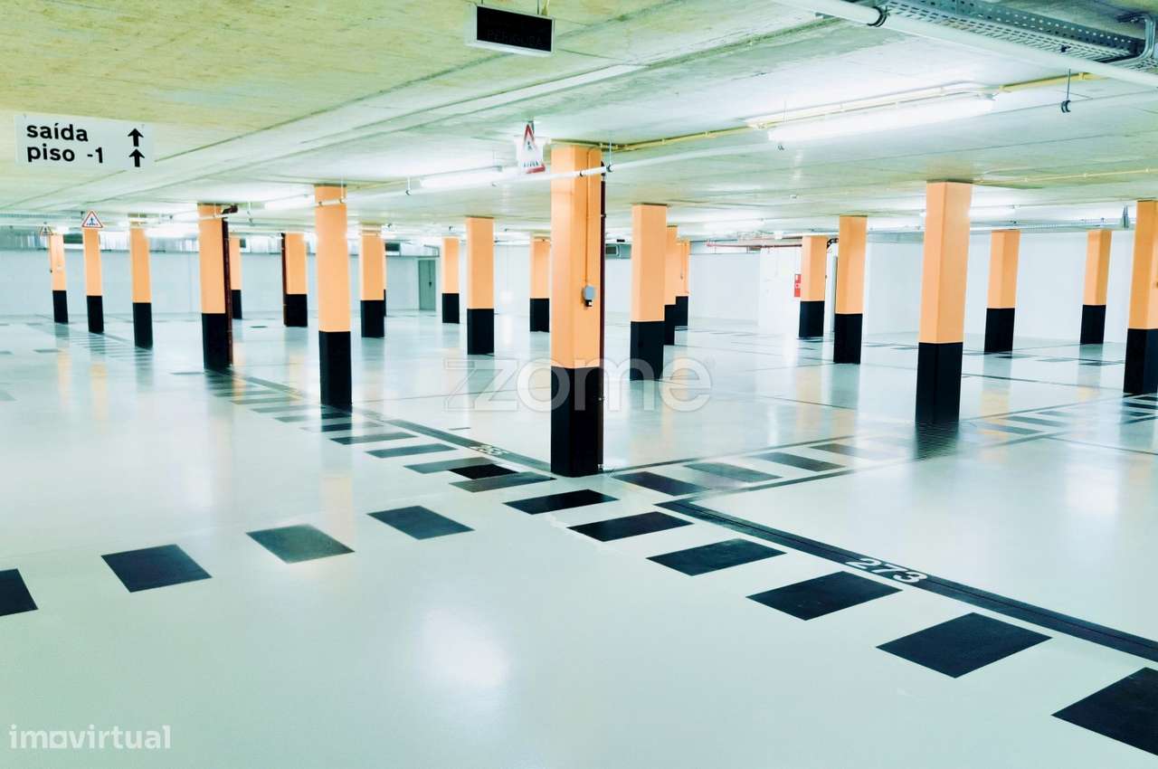 Lugares de Estacionamento à Venda no Centro de Lagos - Grande imagem: 4/30