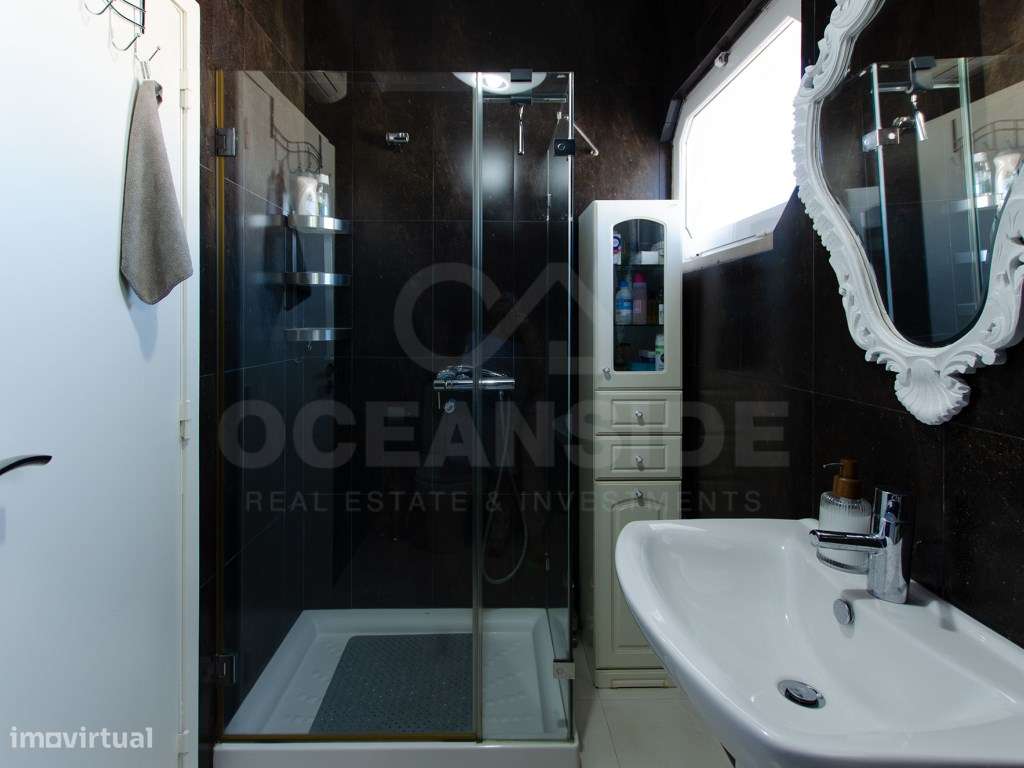 Moradia T6+1 renovada em Benavente-32