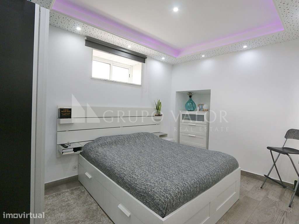 Moradia T1 com logradouro, em Asfamil, Rio de Mouro-10