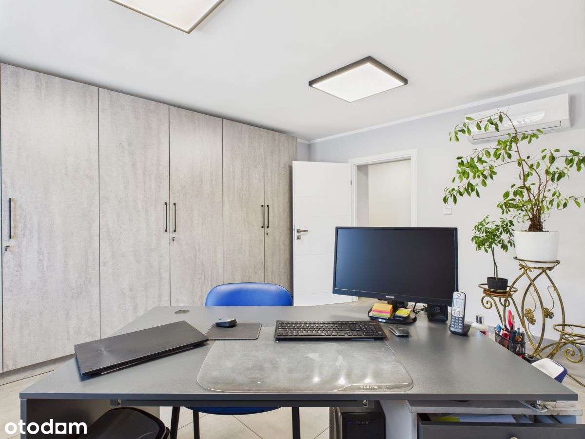 Budynek biurowo-usługowy z parkingiem-8