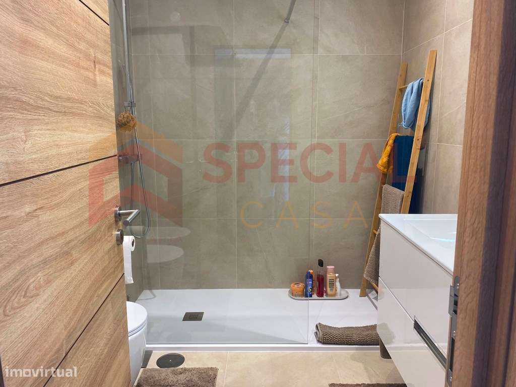 Apartamento T3+1 em Arcozelo-23