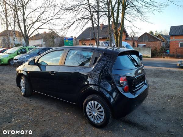 Chevrolet Aveo 1.2 LS - 2