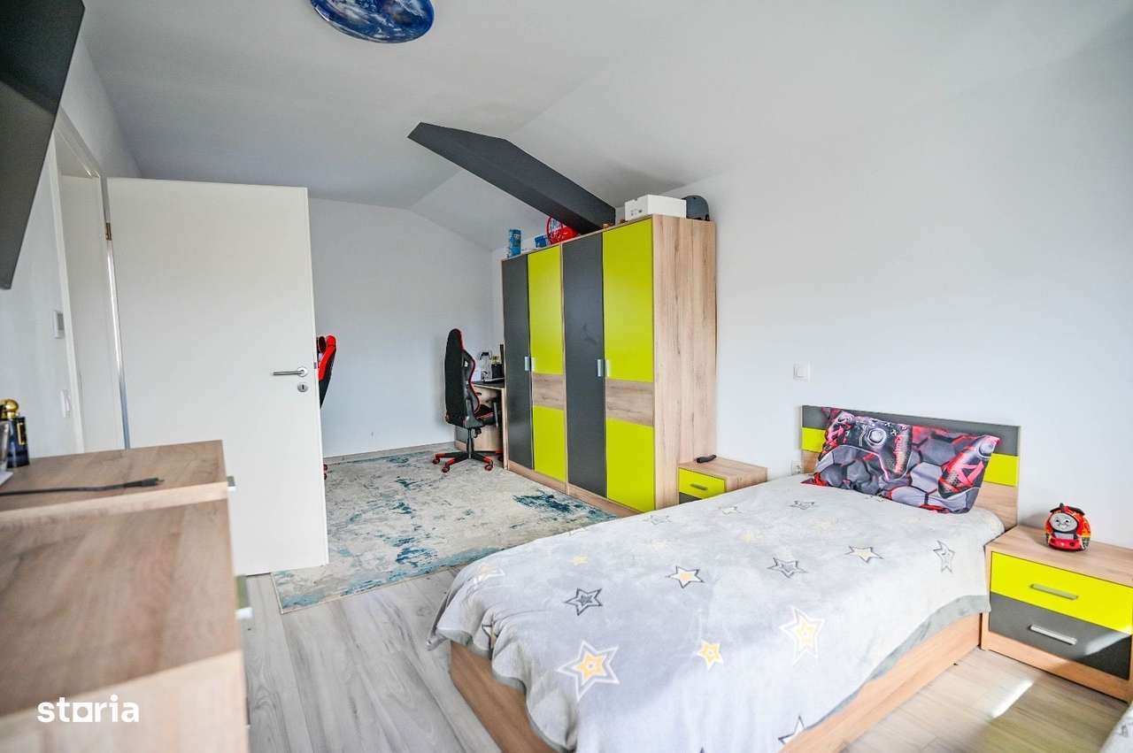 Casa individuală de vânzare Sânpetru, 5 camere, garaj, foișor, curte-11