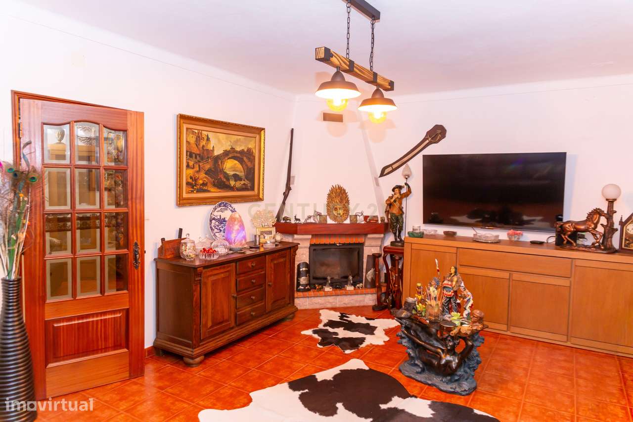 Charmosa Moradia T4 em Estremoz-7