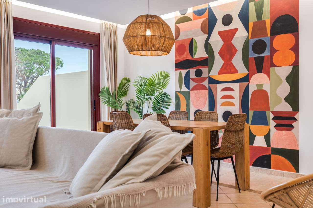 Moradia T3 com Terraços e Garagem Box | Condomínio com Piscina e Golfe - Grande imagem: 3/29