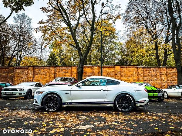 Ford Mustang 5.0 V8 GT - 6