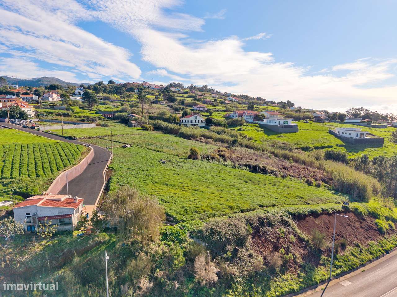 Terreno Rústico com Vista Mar em Calheta, Madeira - Grande imagem: 5/9