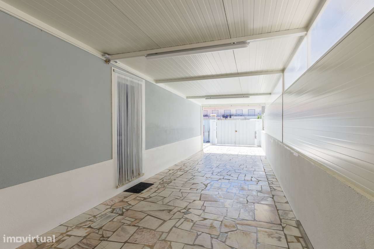 Moradia Geminada T3+1 com Jardim e Garagem - Grande imagem: 2/28