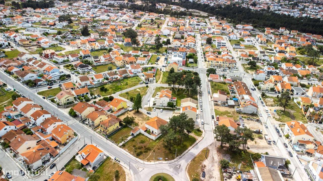 Terreno na Quinta do Conde para construção de edificio-15