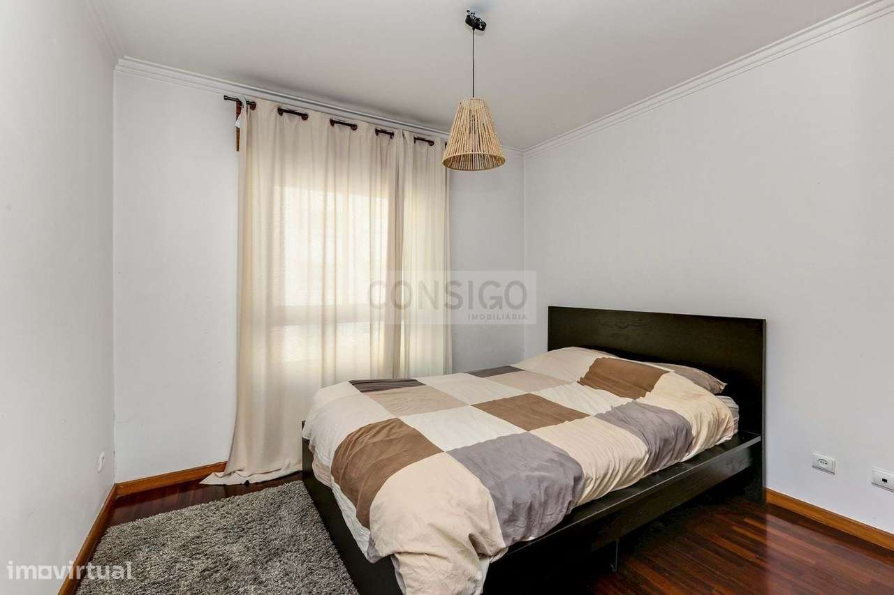 Apartamento T3 com garagem em Rio de Mouro-20