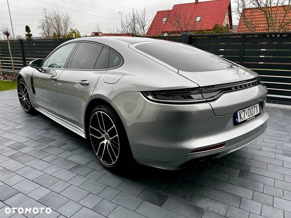 Porsche Panamera - 22