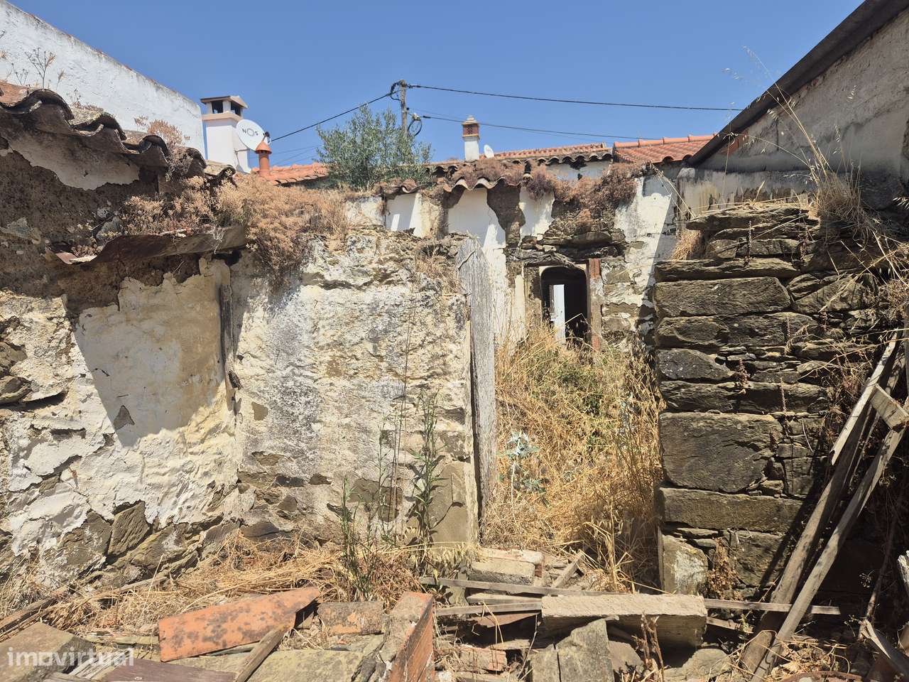 Moradia terrea com terreno na Aldeia dos Fernandes-10