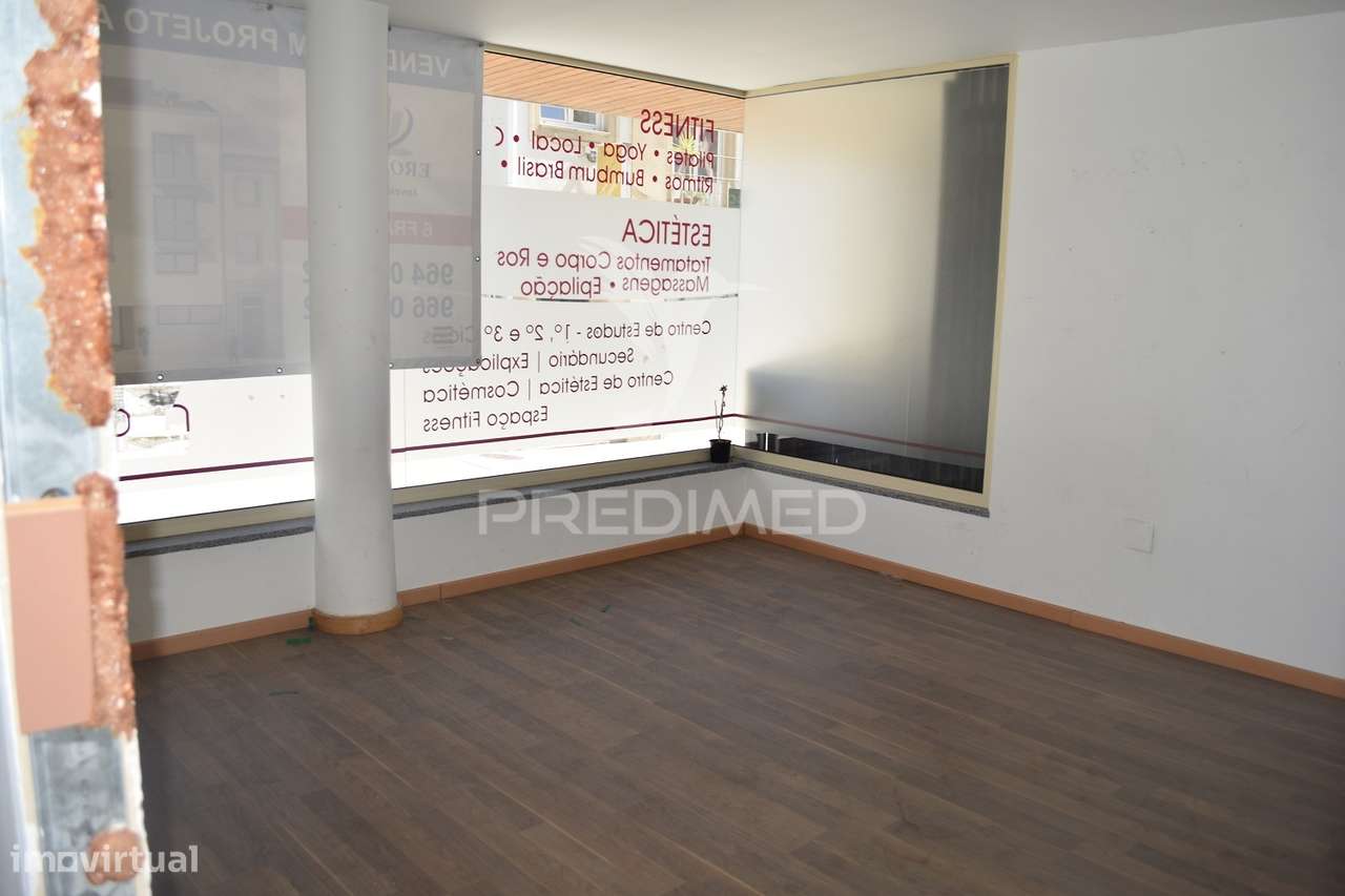 Prédio Devoluto para Reconstruir - Grande imagem: 3/39