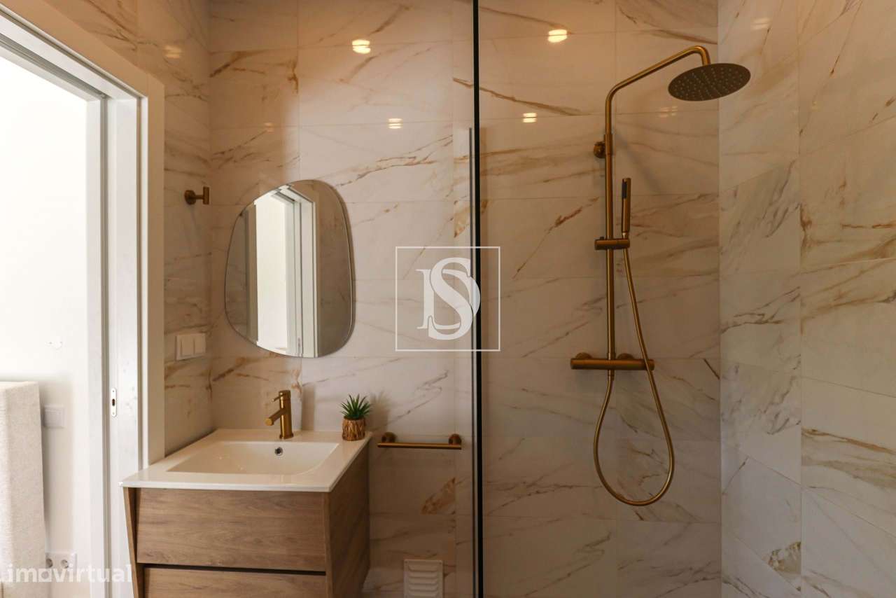 Moradia renovada  com quintal de 140m2 no centro de Lagoa-18