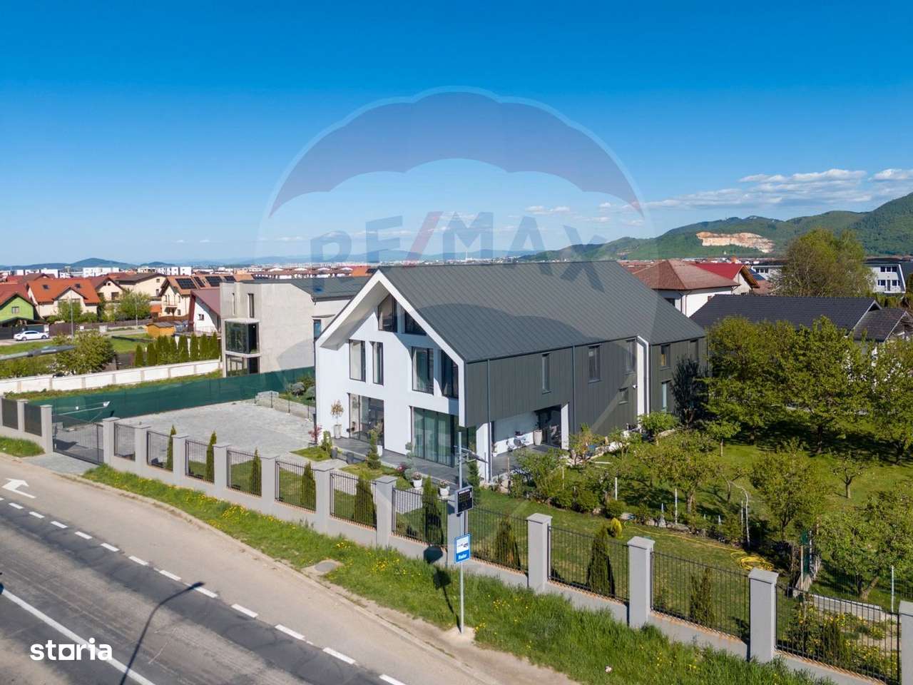 Cladire comerciala ultramoderna destinații multiple - Imagine principală: 2/18