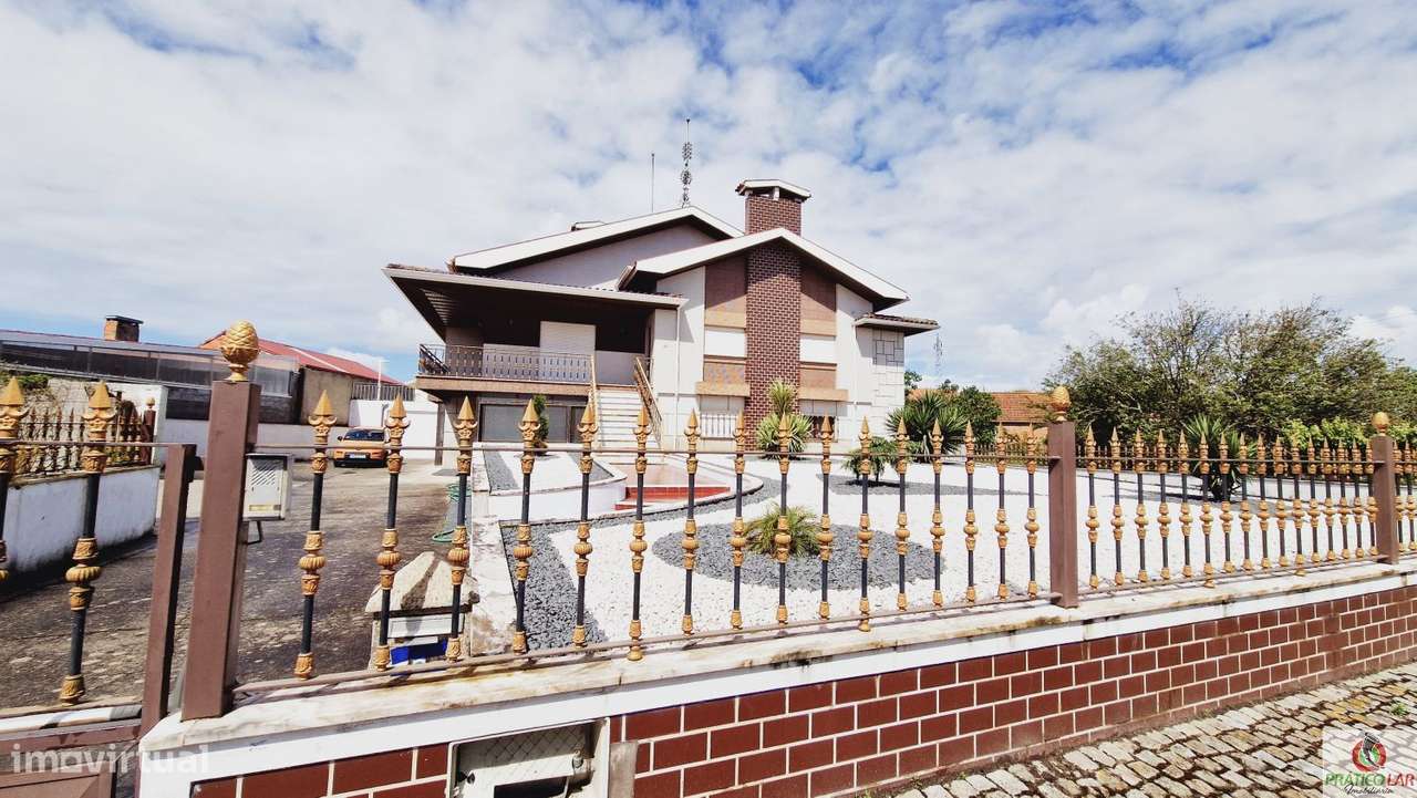 Moradia T4 em Bustos - Grande imagem: 2/35