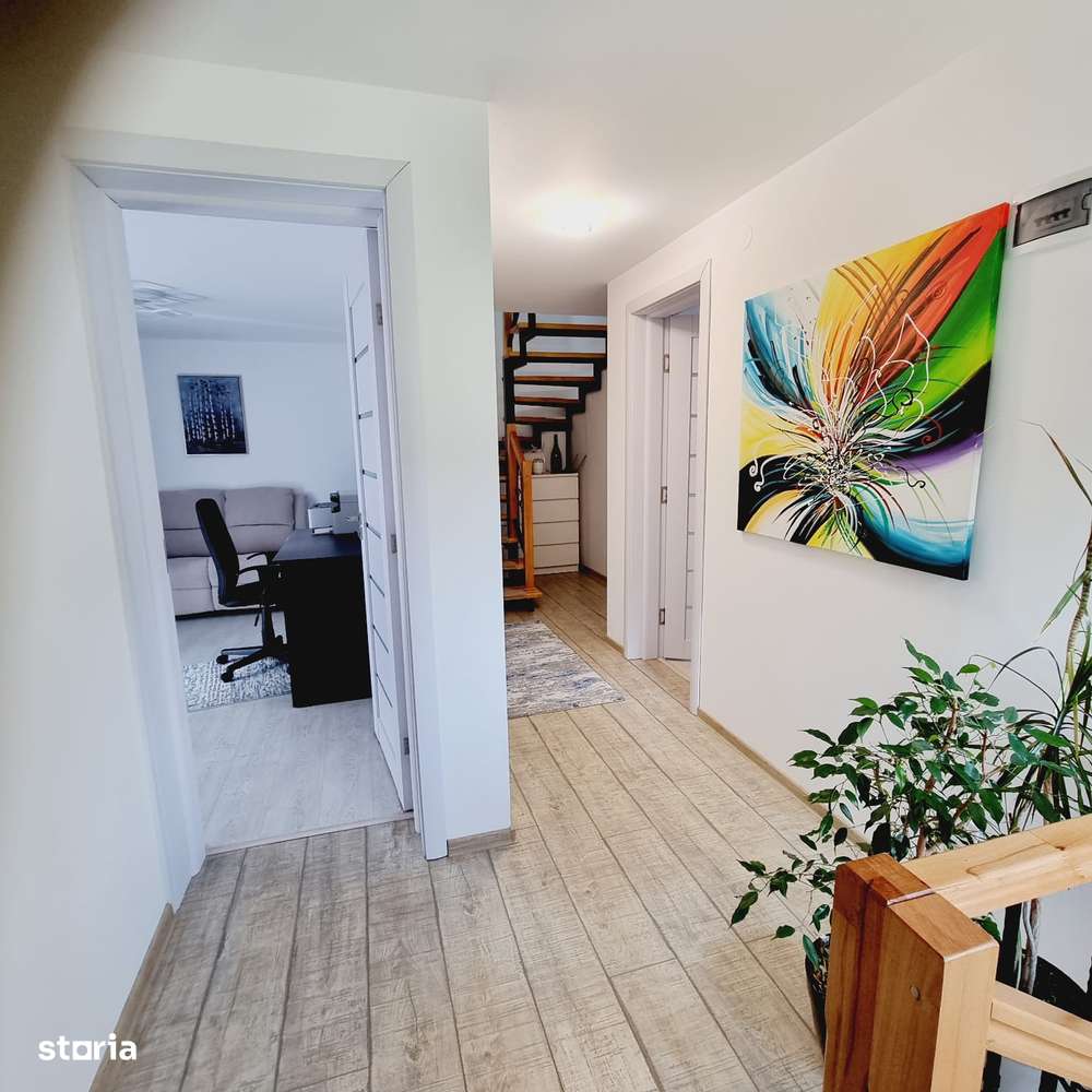 Vila P+E+M  situata in Busteni, cartier Zamora - comision 0% - Imagine principală: 4/10