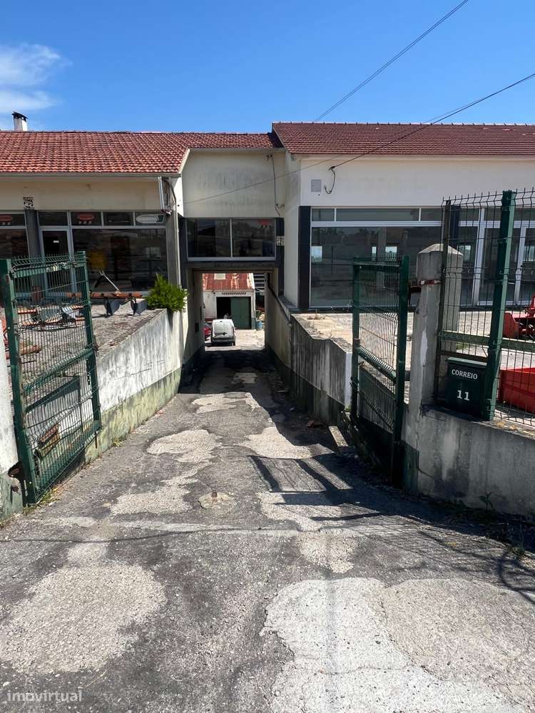 Imóvel com Diversas Possibilidades de Desenvolvimento em Alburitel-6