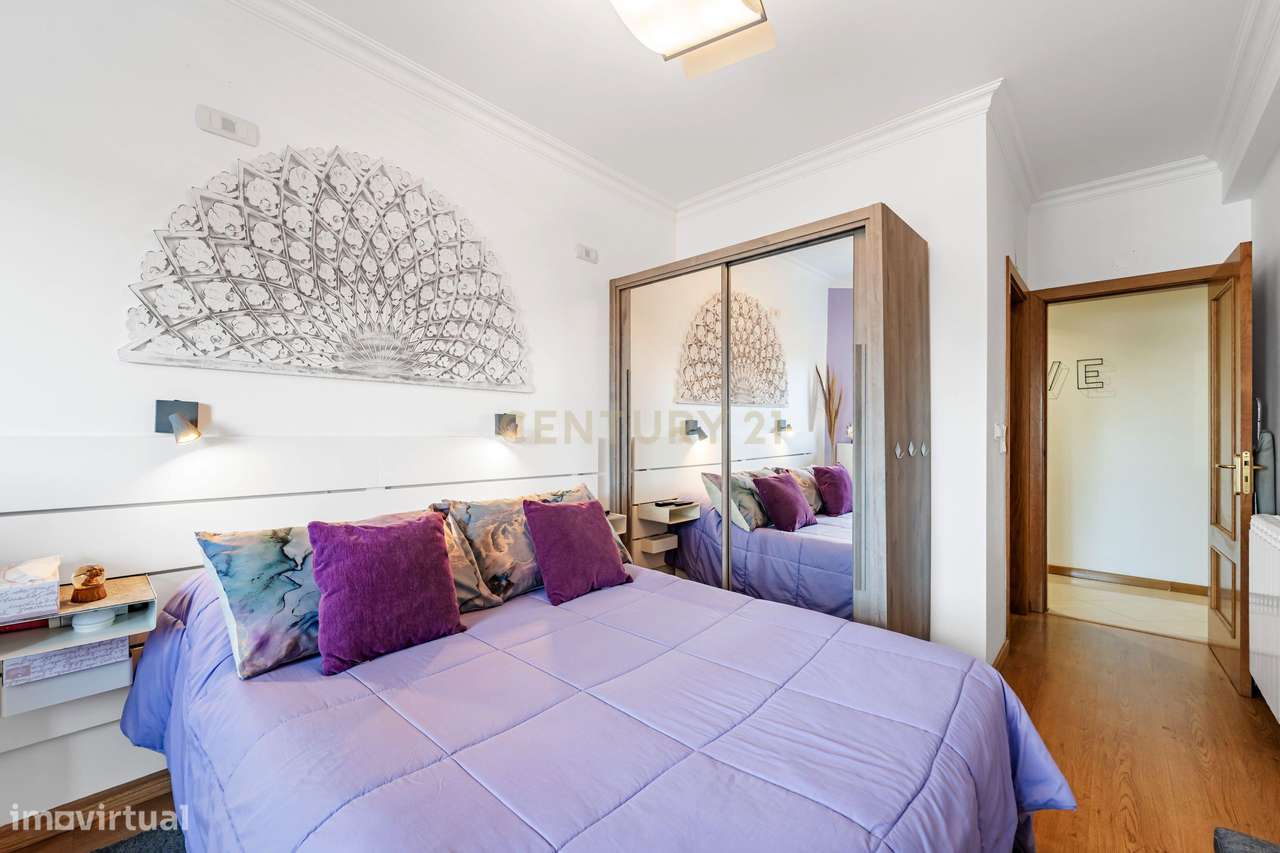 Apartamento T3 em Santa Marta do Pinhal / Corroios / Seixal.-19