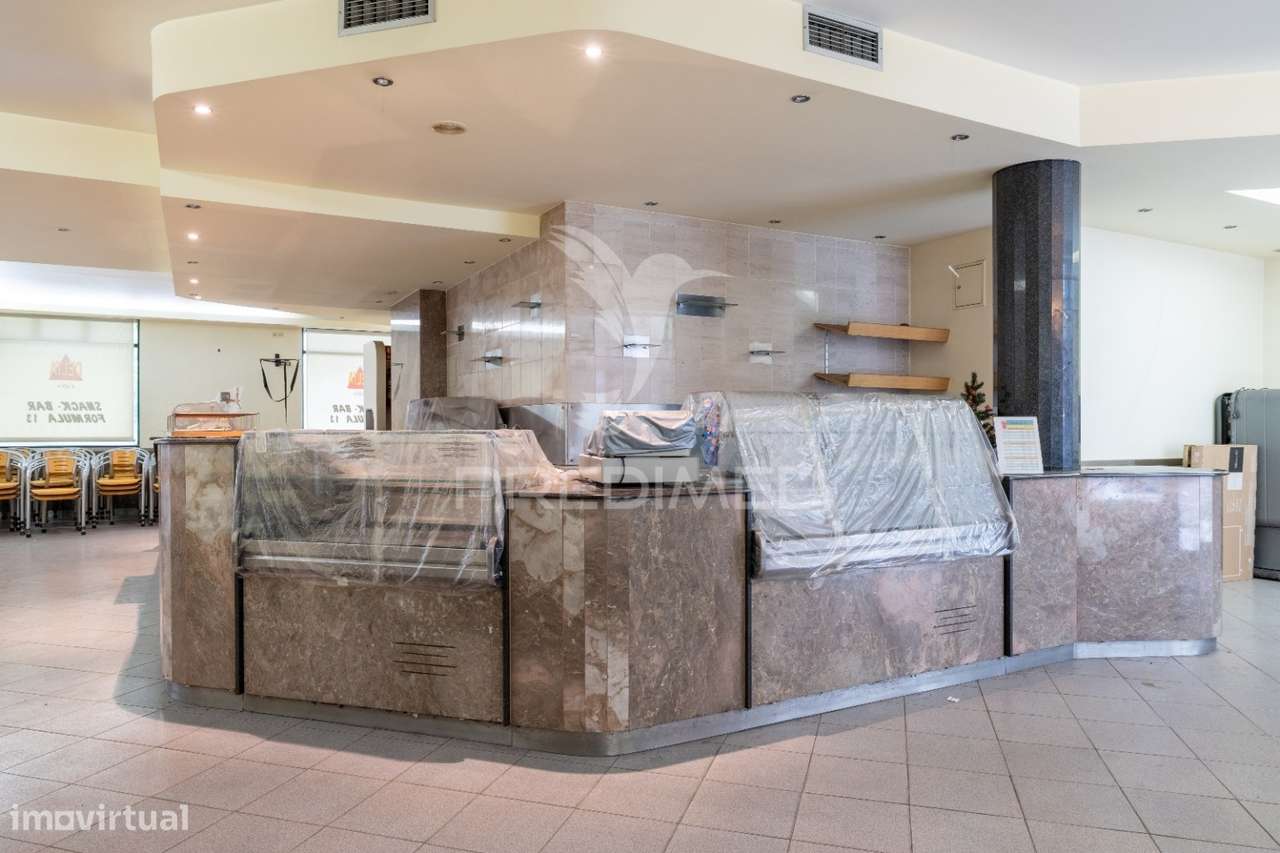 Café em Aguas Santas - junto as piscinas e policia - Grande imagem: 5/26