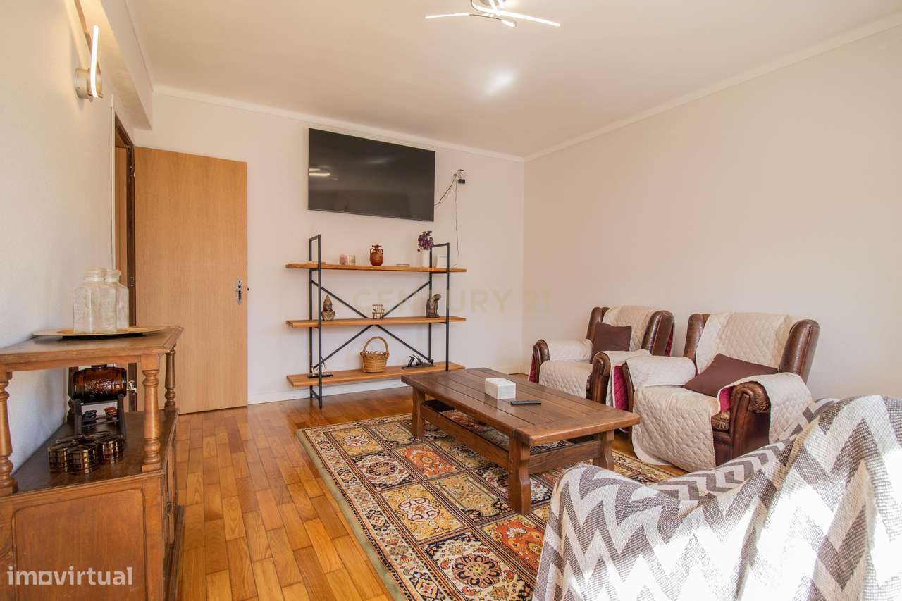 Apartamento t2 com garagem e sótão (com a dimensão total do apartament - Grande imagem: 5/37