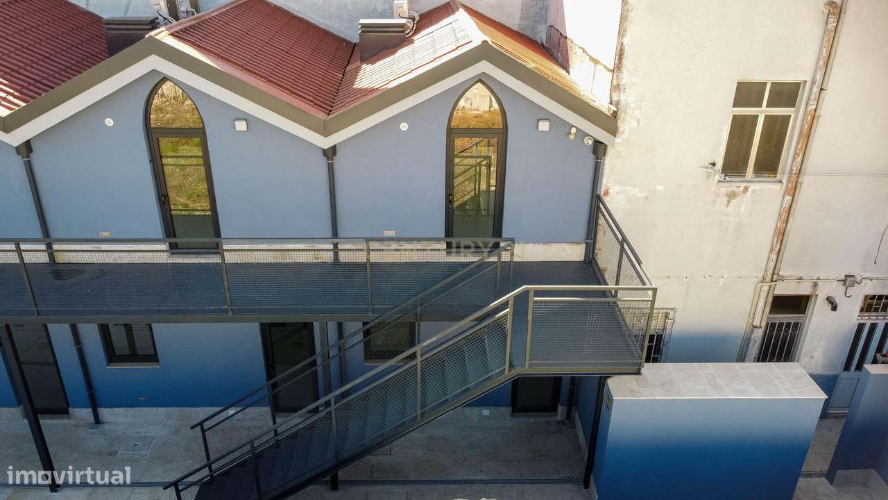 Conjunto de 12 casas reabilitadas e terreno com projeto aprovado para - Grande imagem: 5/38