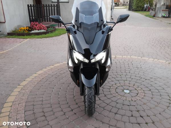 Yamaha Tmax - 1