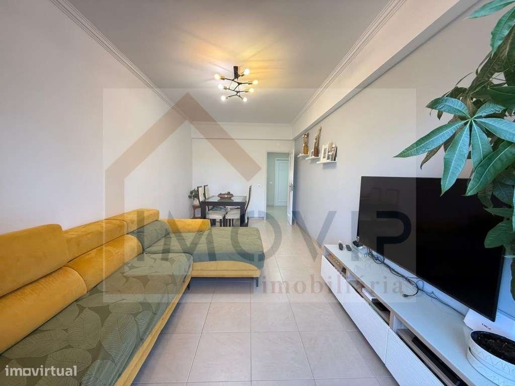 Apartamento T3 totalmente remodelado em zona nobre Setúbal-8