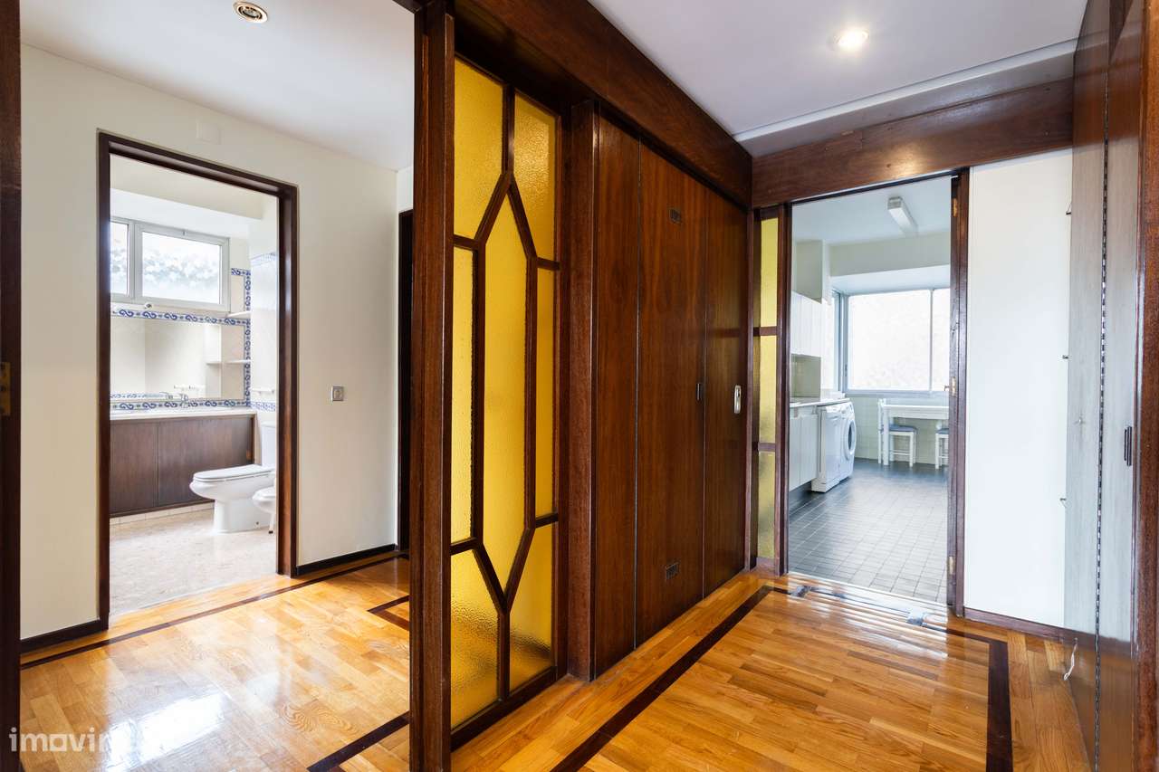 T3 para Arrendamento em MIRAFLORES – Rua Plácido Abreu - Grande imagem: 5/37