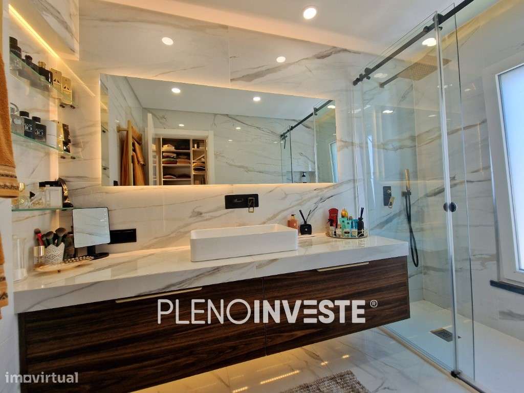 Moradia Isolada V3+2 com piscina na Quinta de Valadares-23