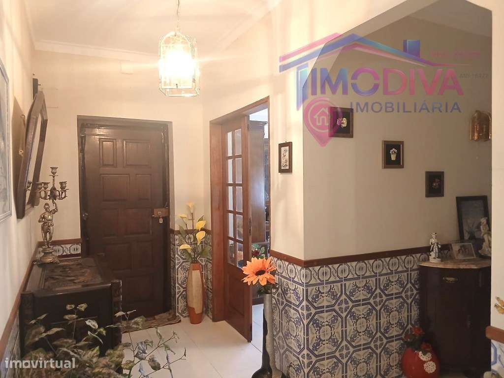 Moradia térrea T4, com churrasqueira e jardim em Arega-20