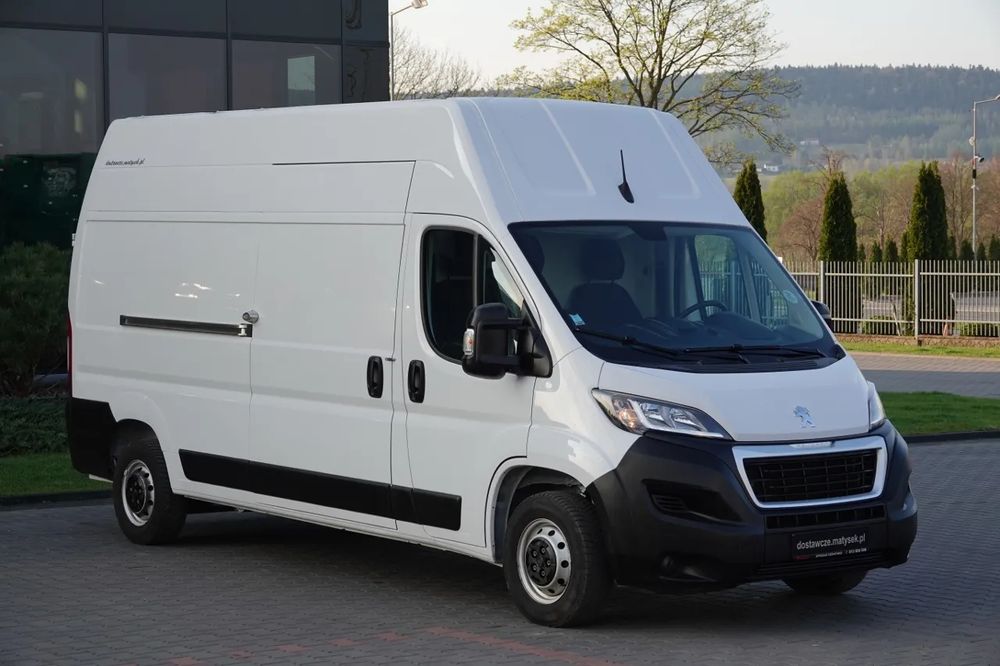 Iveco Boxer / 2.2 - 120 cp / l3h3 / autoutilizator din tablă / 2022 / manual / importat 2022