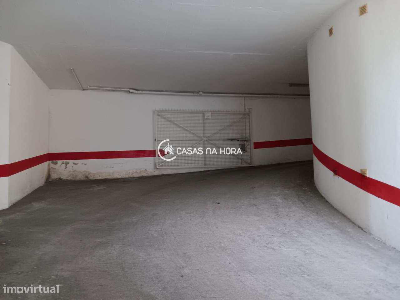 Garagem/armazém no centro de Carcavelos-15