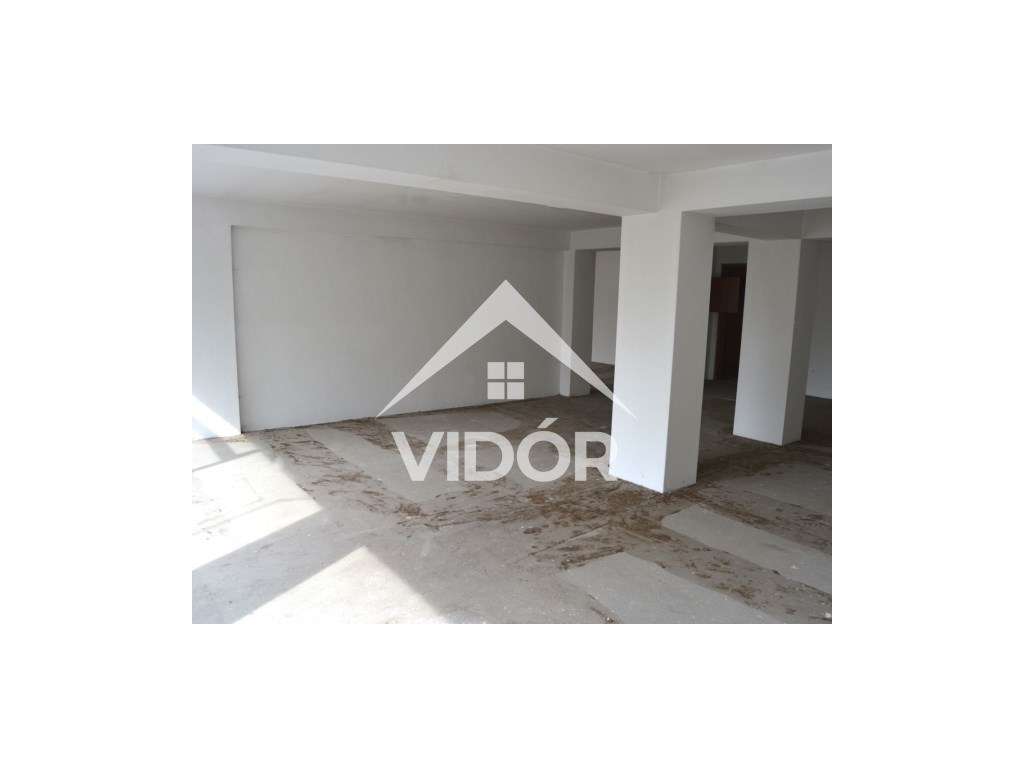 Conjunto de Escritórios no Candal - Grande imagem: 5/8