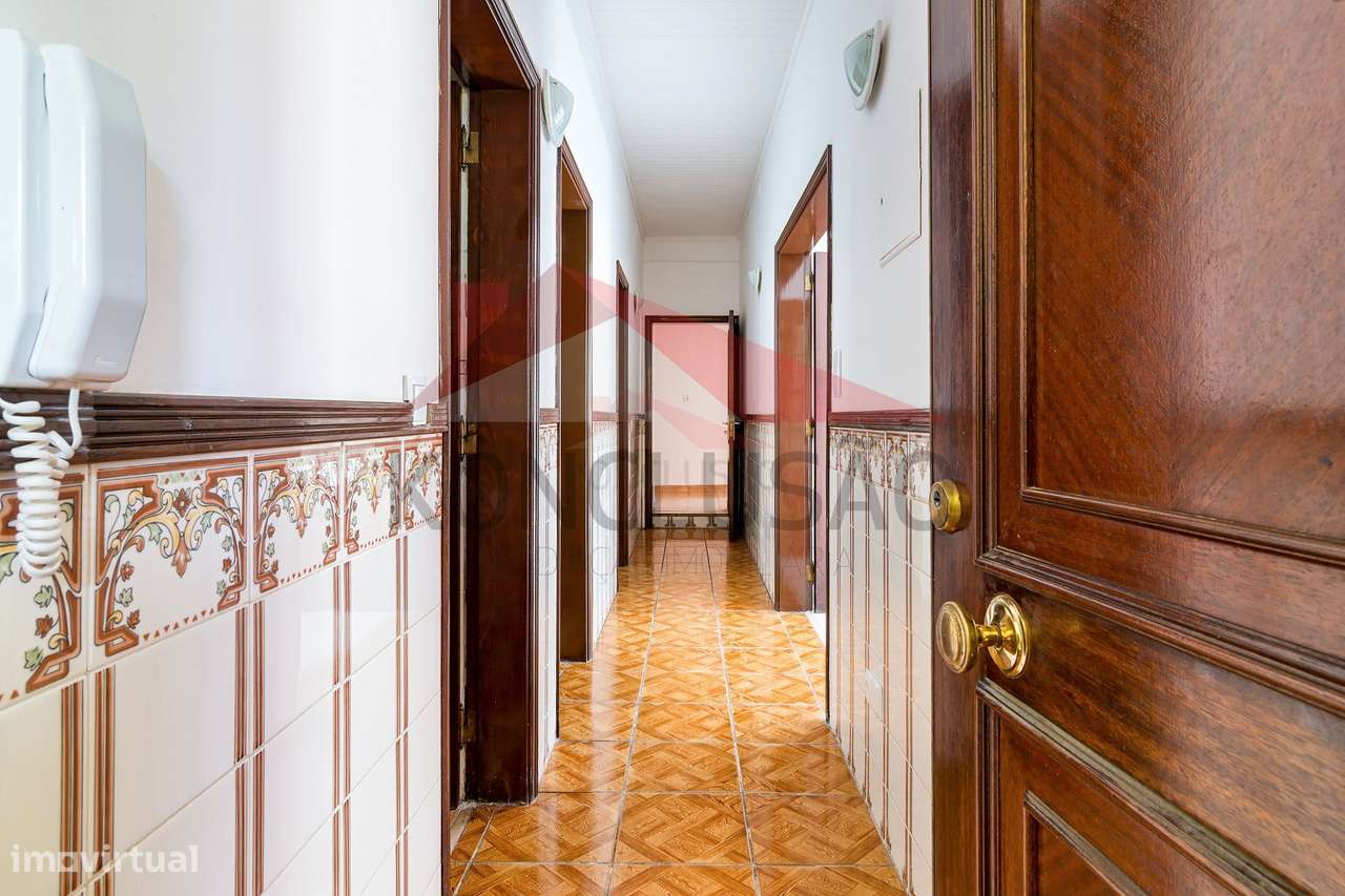 Apartamento em zona histórica de Lisboa-10