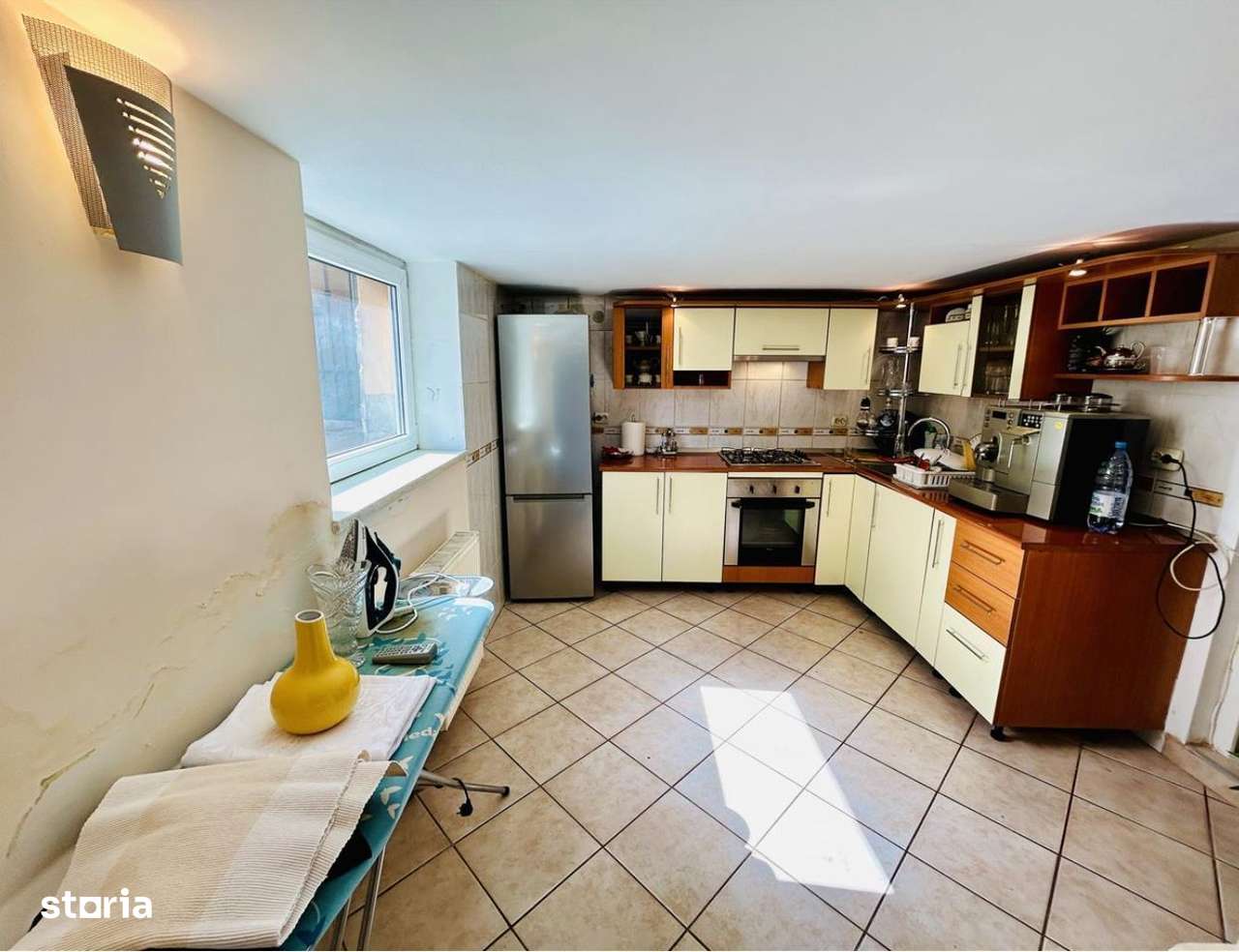 Casa individuala, la cheie, pivnita, 3 intrari, garaj - Lazaret - Imagine principală: 4/10