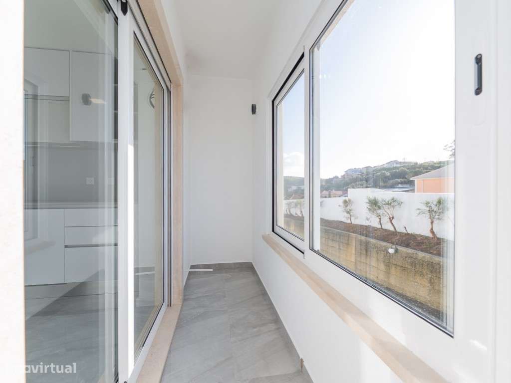 MORADIAS T2+1 e T3+1 GARAGEM E JARDIM, BELAS-23