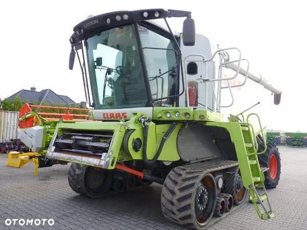 Claas LEXION 8900TT - 21