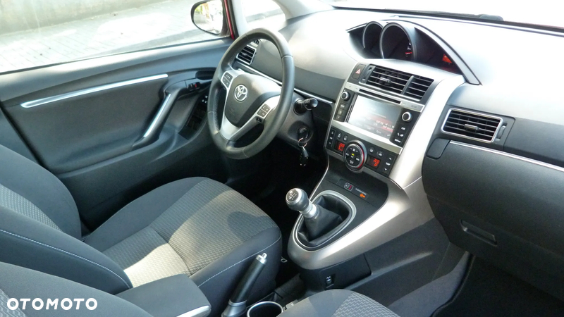 Toyota Verso 1.8 5-Sitzer Skyview Edition - 36