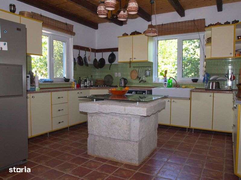 Doua case de vanzare in 2 Mai, Constanta - Imagine principală: 4/8