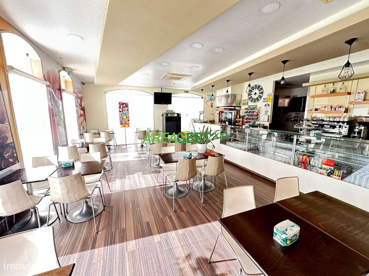 Loja para trespasse no centro de Vila Franca de Xira-10