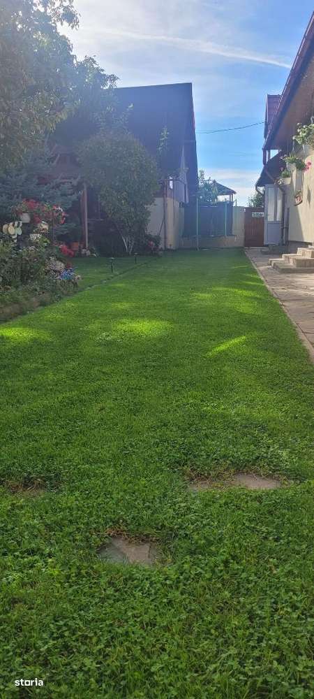 Vand casa cu teren de 1753 mp in Prejmer - Imagine principală: 2/9