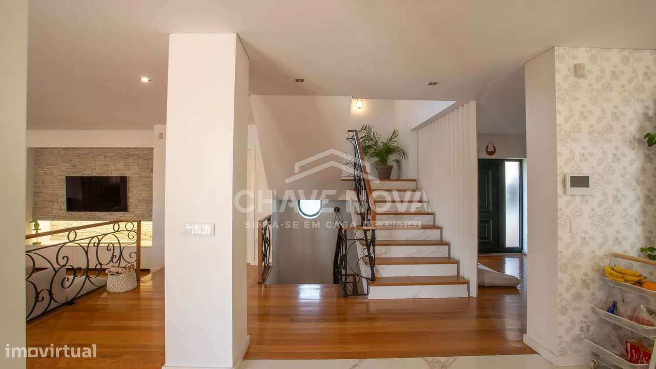Moradia T4 com Vista Mar em São Félix da Marinha-8