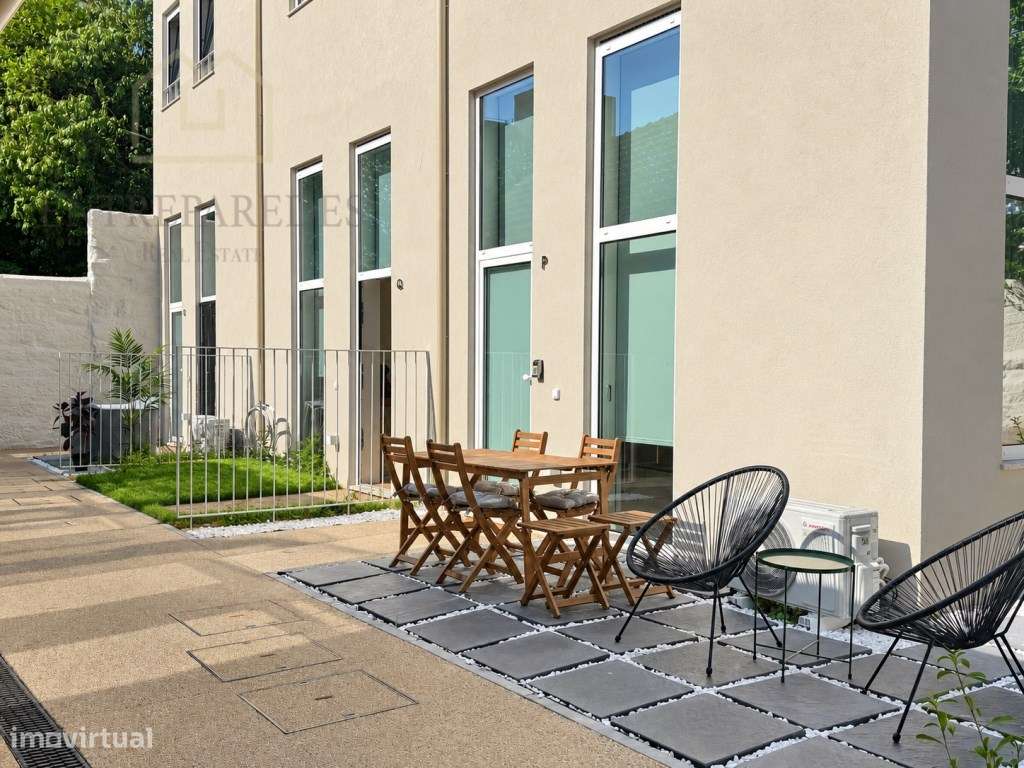 LOFT T1 com mezzanine e jardim para comprar em Cedofeita, Porto-14