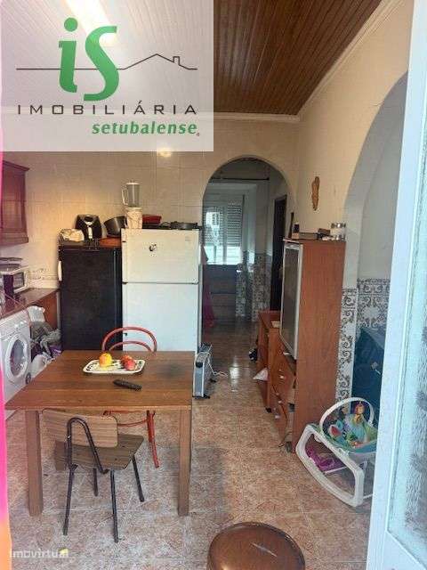 CONJUNTO DE DUAS MORADIAS PARA VENDA EM SETÚBAL (ZONA CENTRAL - (PRÓ-2